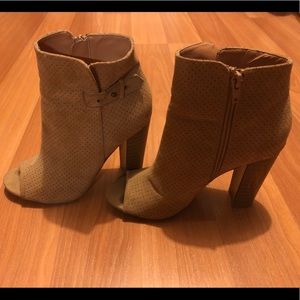 Open toe botties, size 7